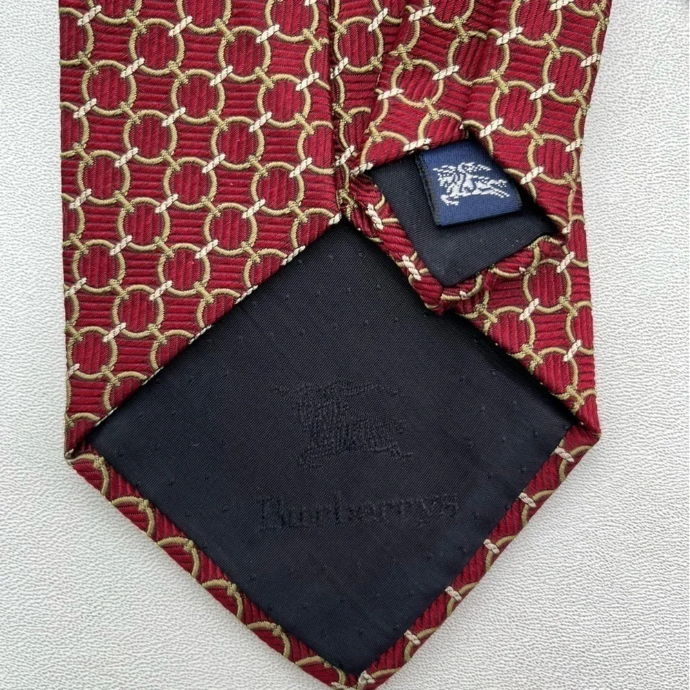 Burberry’s of London Mens Classic Maroon & Gold Chain Link Silk Tie - Picture 3 of 8